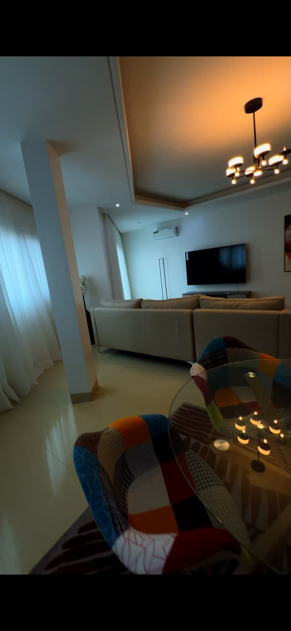 Appartement meublé n°1 — Séjour & coin repas