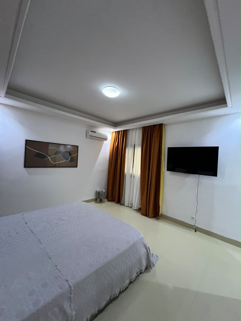 Appartement meublé n°3 — Chambre climatisée